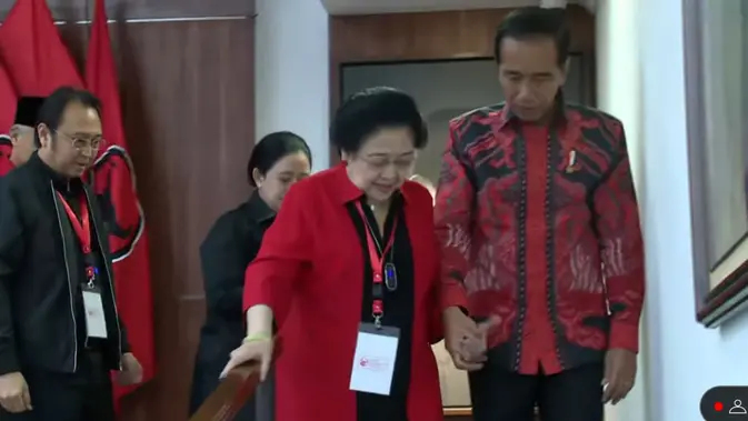 Kader PDIP yang frustasi menangis megawatt saat disebut katak dan marah membela Jokowi.