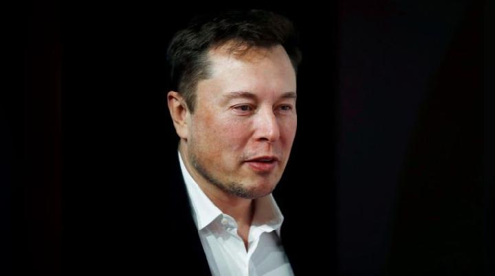 Elon Musk menyarankan Volodymyr Zelensky untuk tidak mengirim pemuda Ukraina ke medan perang